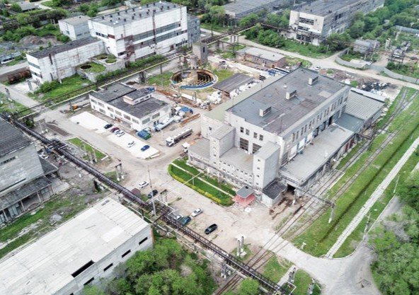 Как «1С:Управление нашей фирмой» помогает управлять продажами и производством на заводе синтетических смол